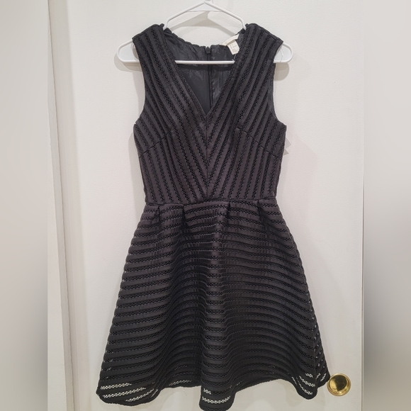H&M Dresses Hm Diagonal Circle Skirt Dress Size 6 Black Little